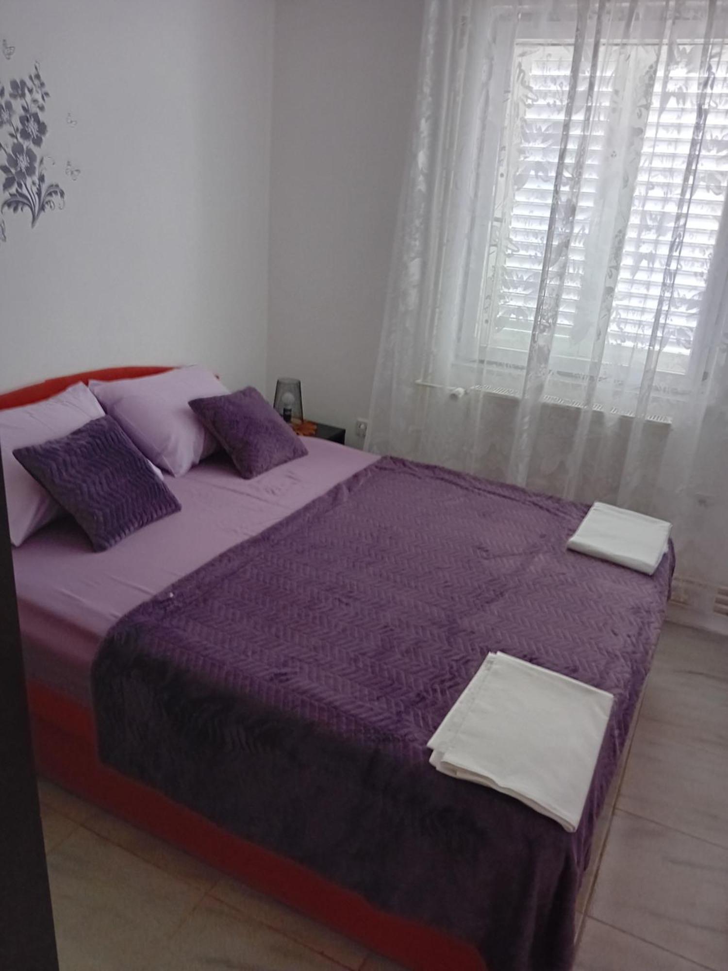 Apatmani Peternel Apartment Vir Ngoại thất bức ảnh