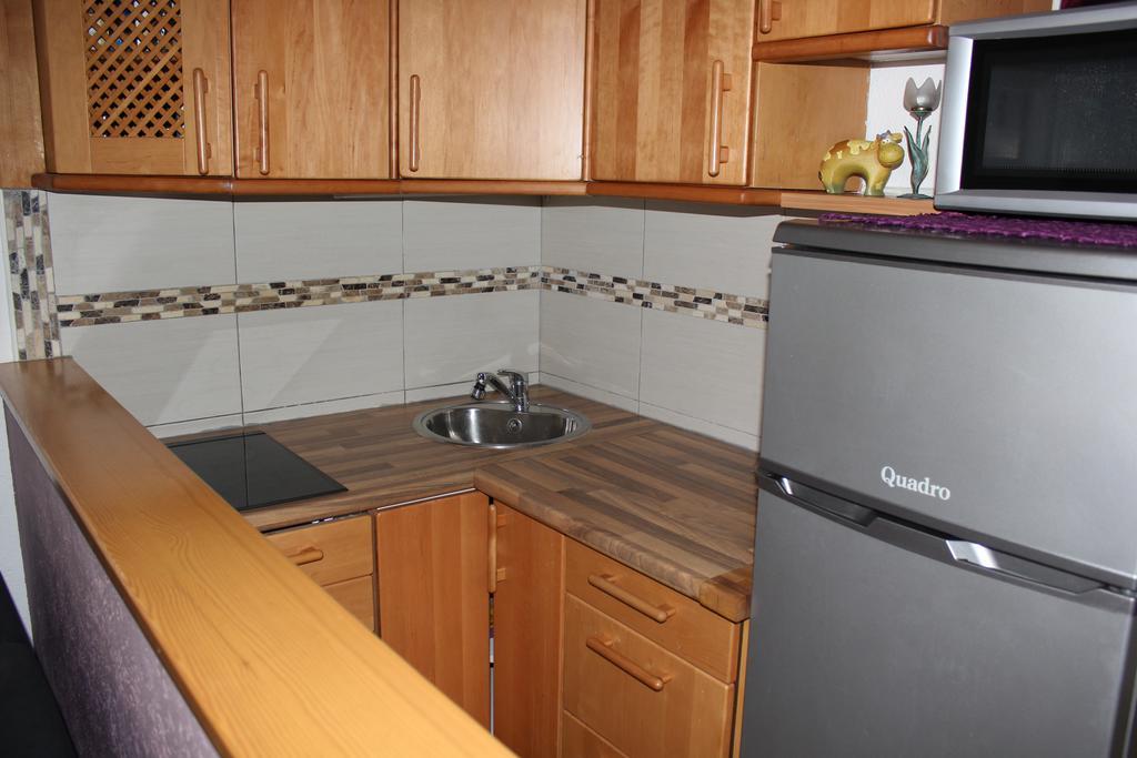 Apatmani Peternel Apartment Vir Ngoại thất bức ảnh