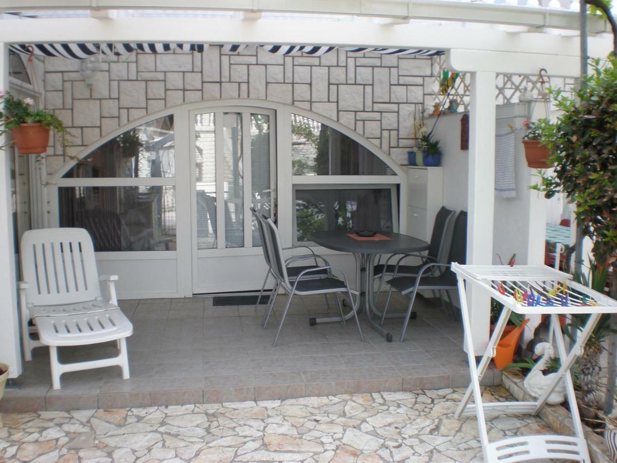 Apatmani Peternel Apartment Vir Ngoại thất bức ảnh